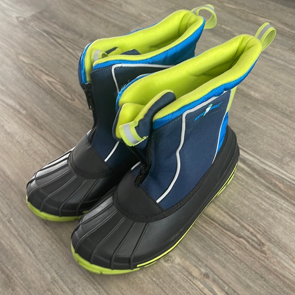 Snow Boots